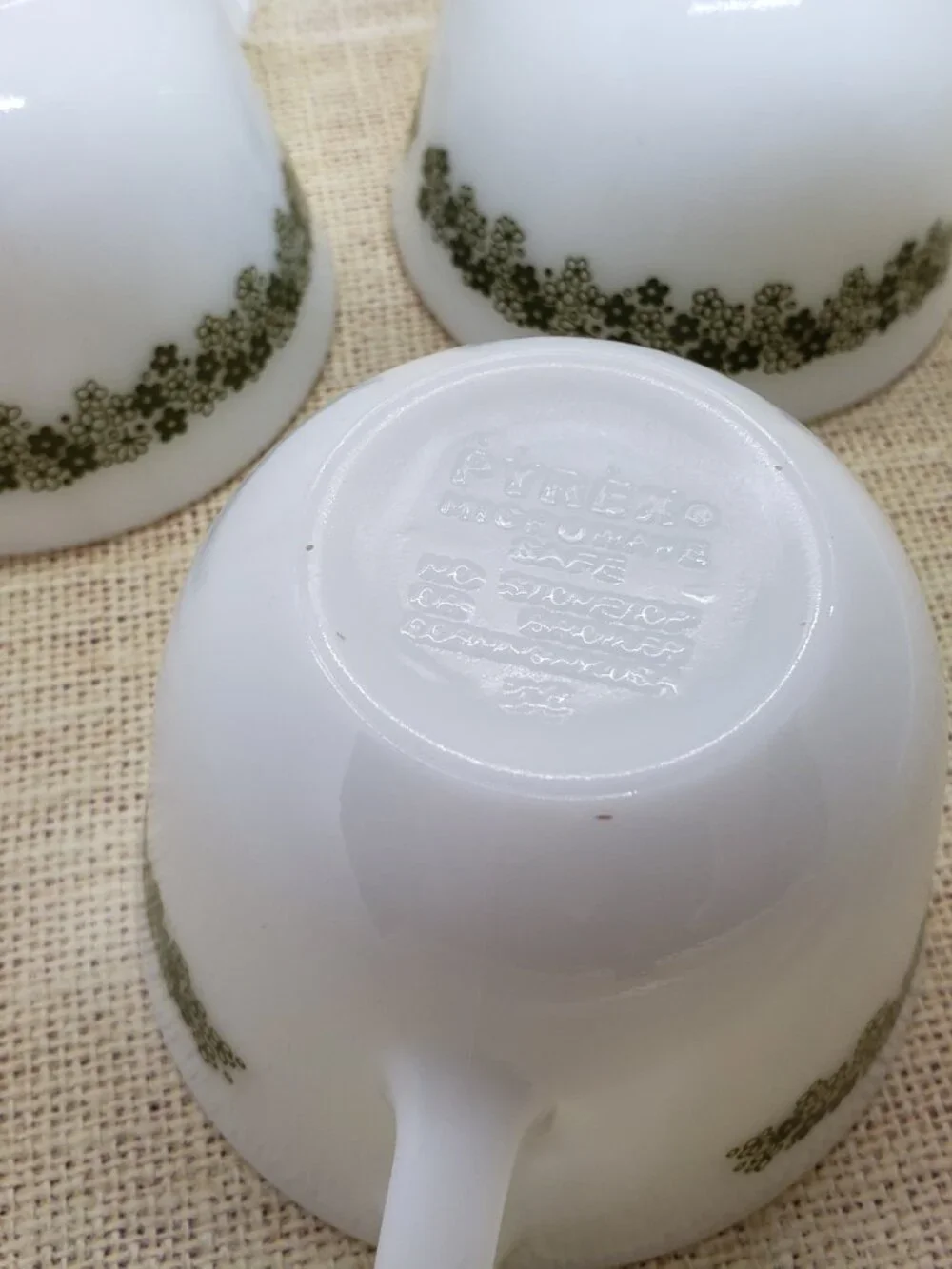 3 Pyrex Spring Blossom Mugs White Green Flower Crazy Daisy Corelle Compatibles - Picture 8 of 10